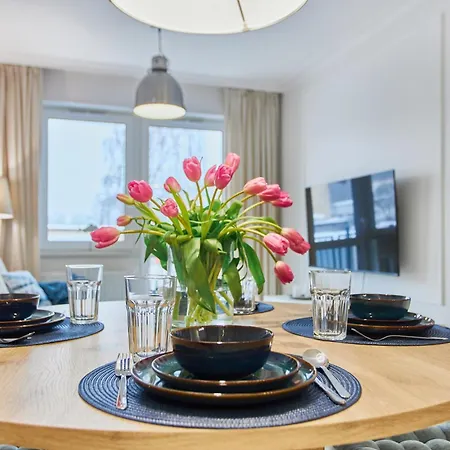 Golden Hour Apartments- Odrowcow Apartment