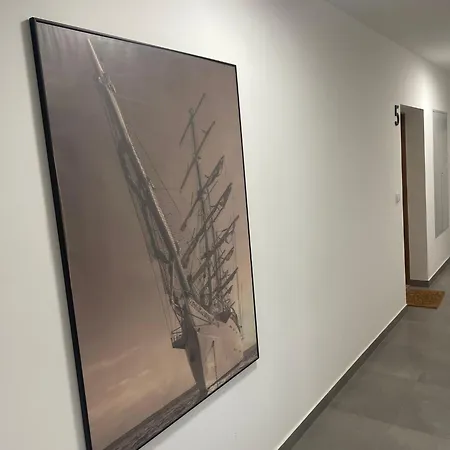 Apartment Golden Hour Apartments- Odrowcow