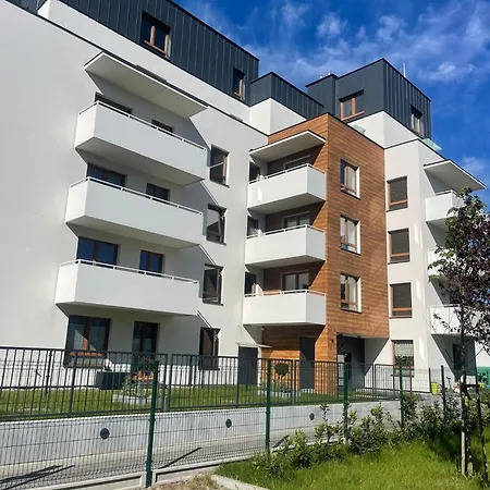 Golden Hour Apartments- Odrowcow Apartment *